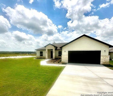 /international/us/173-pine-valley-dr-la-vernia-tx-110095952622/?lang=en