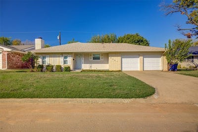 /international/us/9901-essex-avenue-the-village-ok-110120771919/