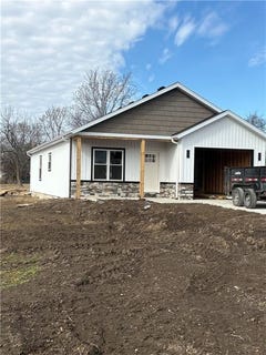 /international/us/257-myrtle-street-kidder-mo-110104587065/
