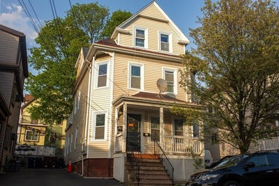 /international/us/15-marie-ave-everett-ma-110108144208/