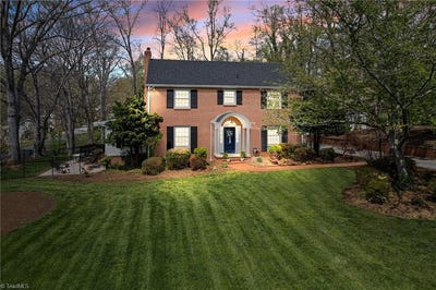 /international/us/211-dutchman-creek-road-elkin-nc-110107310543/