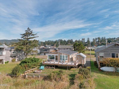 /international/us/35300-rueppell-avenue-pacific-city-or-110119946991/