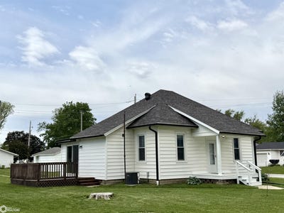 /international/us/222-n-division-stronghurst-il-110107995518/