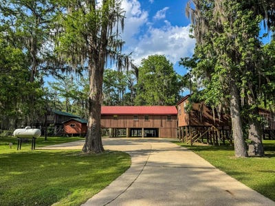 /international/us/4467-cypress-village-road-karnack-tx-110107614536/