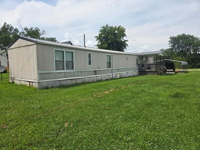 /international/us/2216-foxport-road-wallingford-ky-110108978832/
