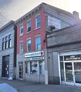 /international/us/257-broadway-newburgh-ny-110108198634/