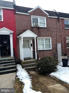 /international/us/104-rhodes-avenue-collingdale-pa-110107462350/