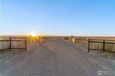 /international/us/42389-county-road-51-ault-co-110105000894/