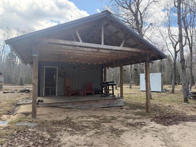 /international/us/11445-n-chesbrough-lake-rd-newberry-mi-110107939902/