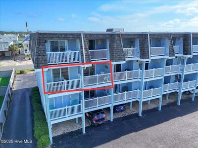 /international/us/2714-w-beach-drive-oak-island-nc-110100214810/