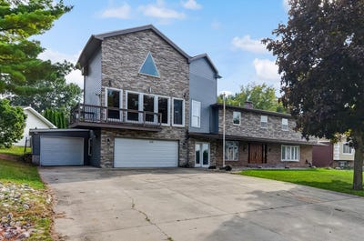 /international/us/2212-elm-tree-lane-crown-point-in-110107549289/
