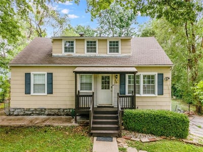 /international/us/3011-s-10th-street-kansas-city-ks-110101023686/