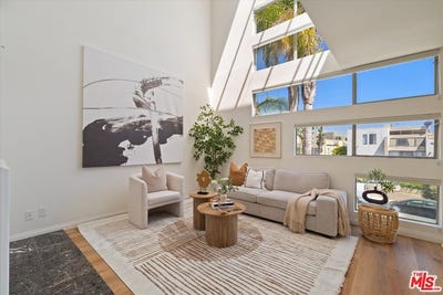 /international/us/821-bay-st-santa-monica-ca-110108569414/
