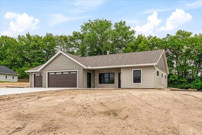/international/us/38098-red-cedar-circle-prairie-du-chien-wi-110108235148/