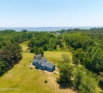 /international/us/178-whites-neck-lane-knotts-island-nc-110108388024/