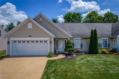 /international/us/1446-chesapeake-avenue-louisville-oh-110100870797/