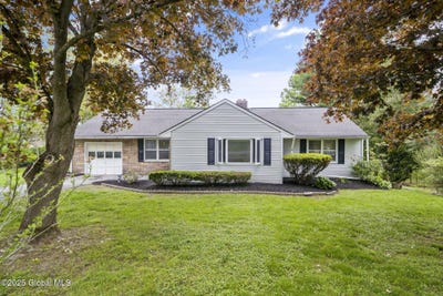 /international/us/6-starr-road-schaghticoke-ny-110099479017/