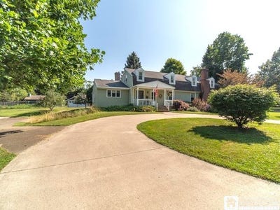 /international/us/297-central-avenue-pomfret-ny-110099138316/