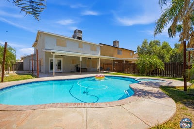 /international/us/2361-w-holt-ave-el-centro-ca-110108607284/