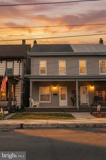 /international/us/135-washington-avenue-ephrata-pa-110108582242/