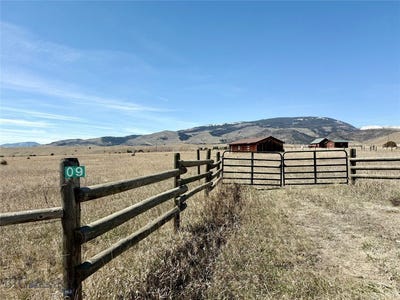 /international/us/9-paradise-ranch-road-livingston-mt-110107260742/