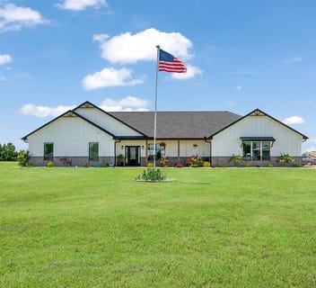 /international/us/176-private-road-33082-sumner-tx-110100259855/