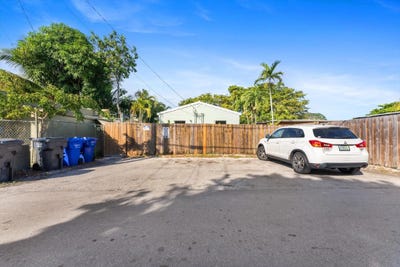 /international/us/1928-1930-adams-street-hollywood-fl-110107810799/