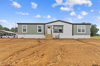 /international/us/18422-county-road-322-tyler-tx-110108228156/