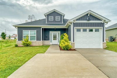 /international/us/128-doe-drive-elkton-ky-110109378065/