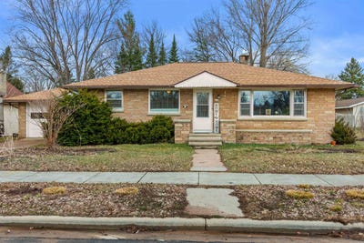 /international/us/516-sixth-avenue-stevens-point-wi-110106918338/