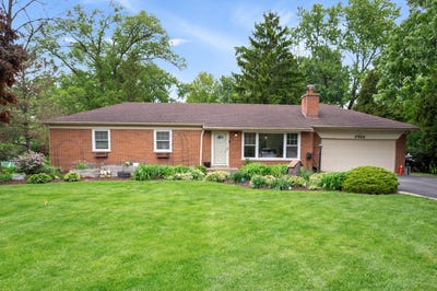 /international/us/17w214-w-hillside-lane-willowbrook-il-110107988743/
