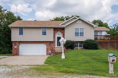 /international/us/21655-westview-road-carlyle-il-110100977441/