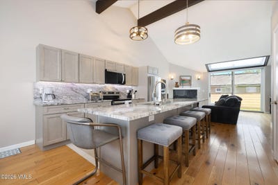/international/us/470-homestead-drive-edwards-co-110107938367/