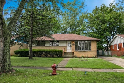 /international/us/22720-ridgeway-avenue-richton-park-il-110119989797/