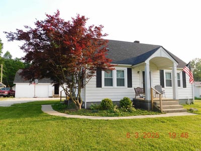 /international/us/1421-e-water-street-borden-in-110100244831/