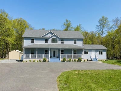 /international/us/2428-bruynswick-road-wallkill-ny-110107391620/