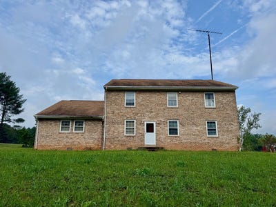 /international/us/8020-zachary-taylor-hwy-unionville-va-110108988403/?lang=de