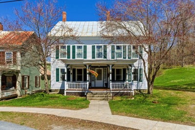 /international/us/9-north-common-chelsea-vt-110107781464/