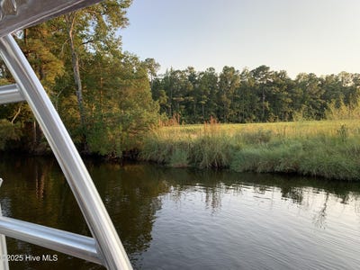 /international/us/0-seawell-loop-road-bayboro-nc-110098568900/