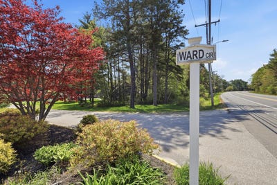 /international/us/70-ward-circle-brunswick-me-110108300406/