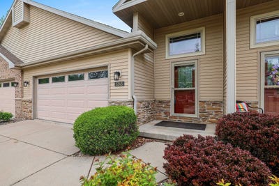 /international/us/1243-prairie-falcon-trail-green-bay-wi-110107692133/