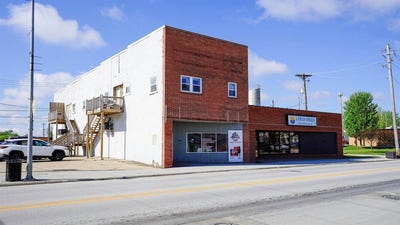 /international/us/206-west-erie-street-missouri-valley-ia-110108476204/