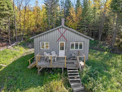 /international/us/4544-hall-stream-road-pittsburg-nh-110120150156/