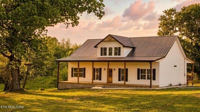 /international/us/103-n-duncan-st-jamestown-tn-110107828743/