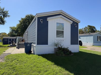/international/us/11258-greenfield-drive-galesburg-mi-110110422330/