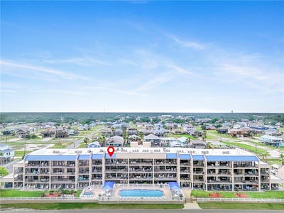 /international/us/1021-s-water-street-rockport-tx-110106368275/