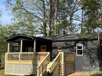 /international/us/17-springdale-avenue-asheville-nc-110108451571/