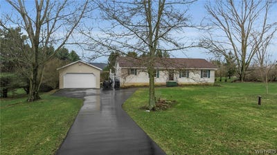 /international/us/2956-valley-view-lane-strykersville-ny-110106917649/