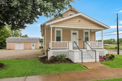 /international/us/1515-e-3rd-street-port-clinton-oh-110107419956/