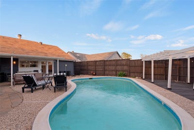 /international/us/4513-hale-street-the-colony-tx-110110337008/